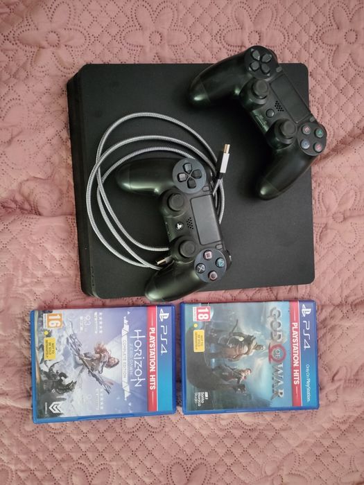 Playstation 4 slim, SSd 1TB, 2 controll-ere, plus jocuri