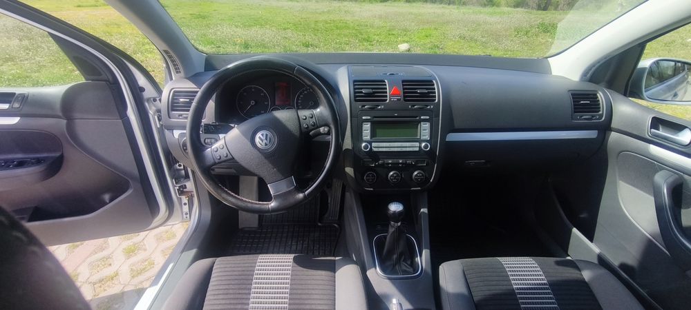 Vând Golf 5 2008