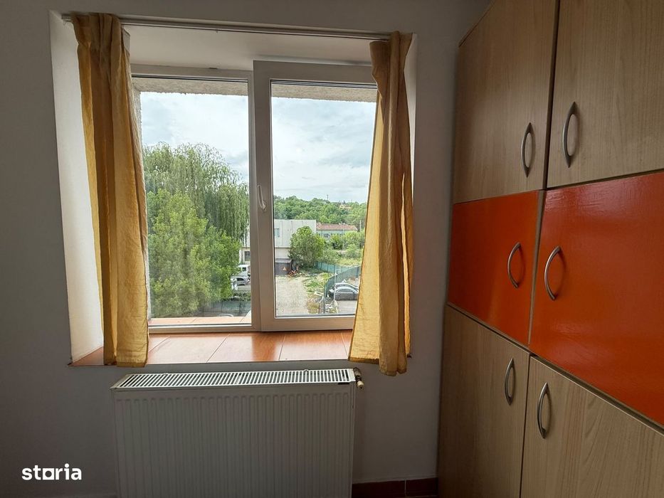 Apartament luminos cu 2 camere, etaj intermediar, Strada Oasului
