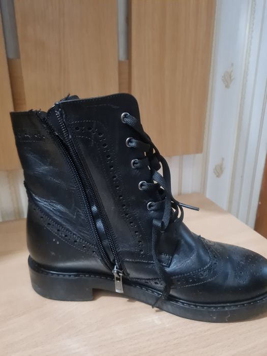 Продам ботинки зимние