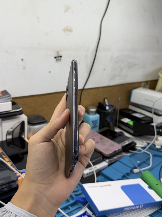 iphone 11 pro max 64gb срочни сотилади