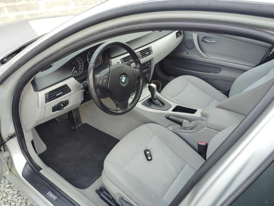 BMW Seria 3 (E90) Diesel - cutie automata - întreținută - acte Italia
