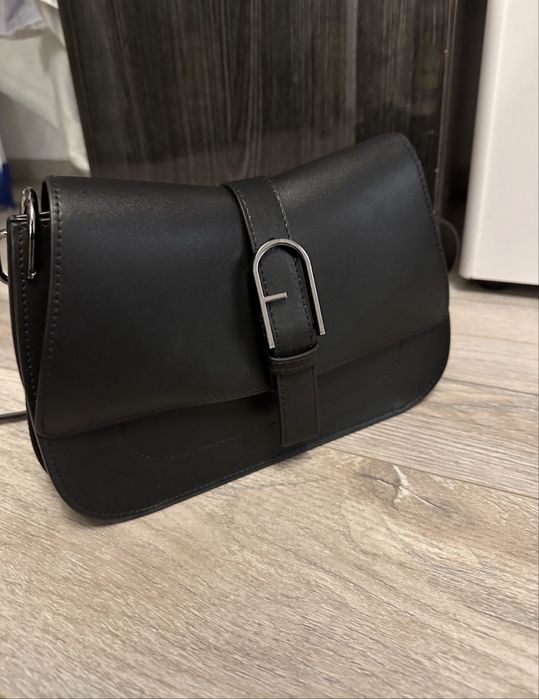 Чанта Furla Flow M