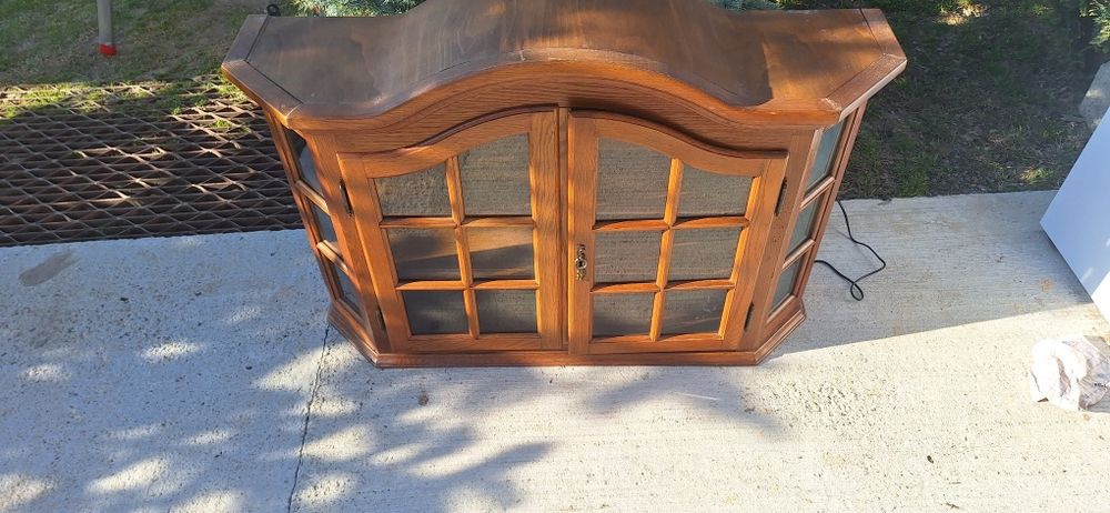 vand dulap de pus pe perete lemn masiv