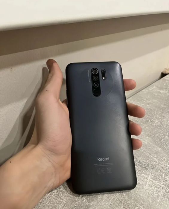 Redmi 9.  4/64GB  Обмен