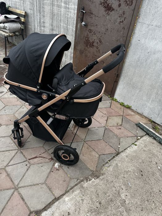 Продам детскую коляску