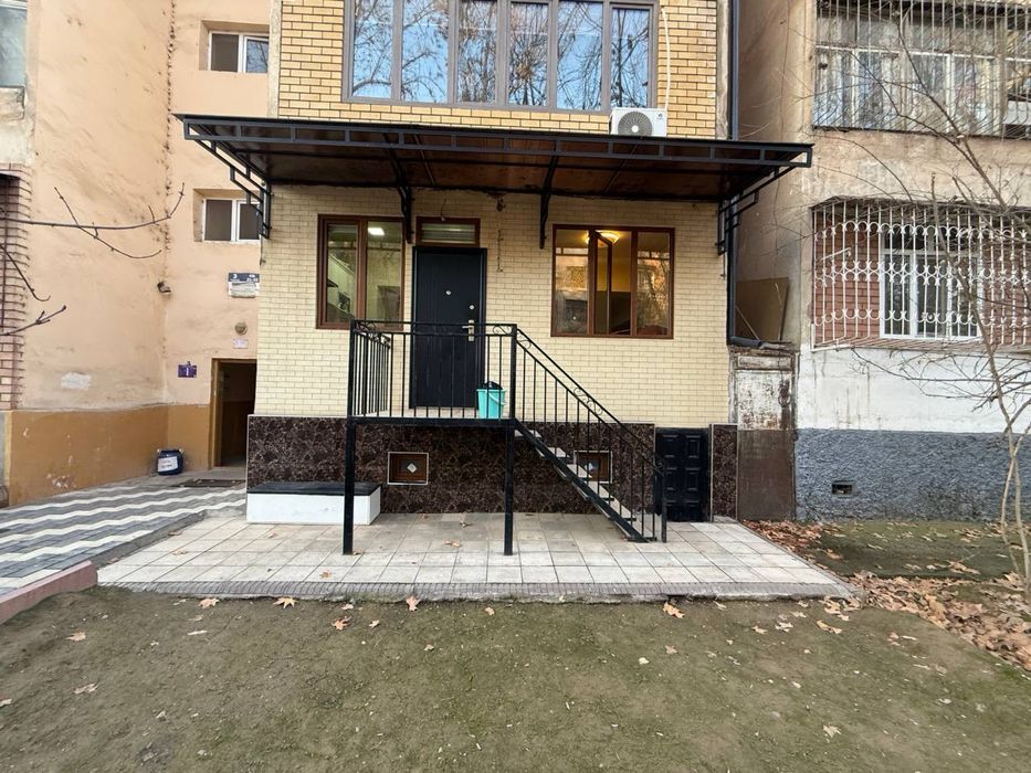 Феруза Продается квартира 2/1/4 балкон 2х6