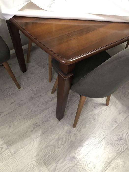 Продам стол 1,5 на 90