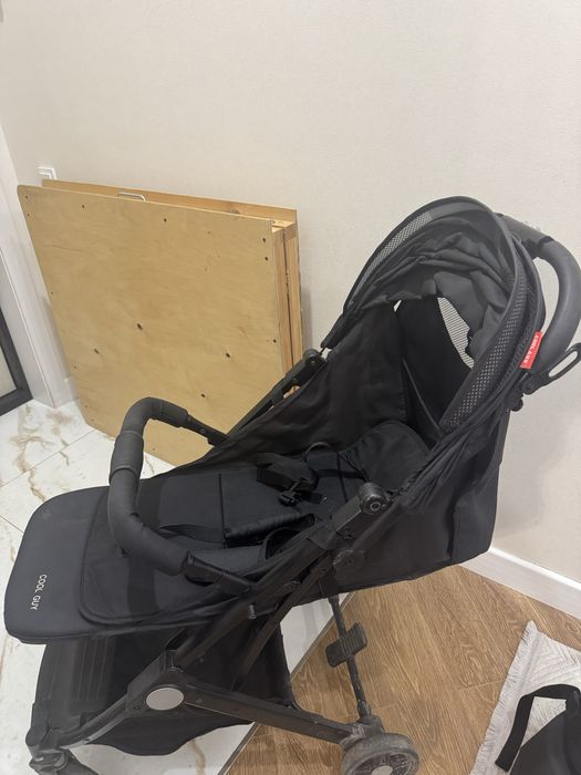 Коляска прогулочная