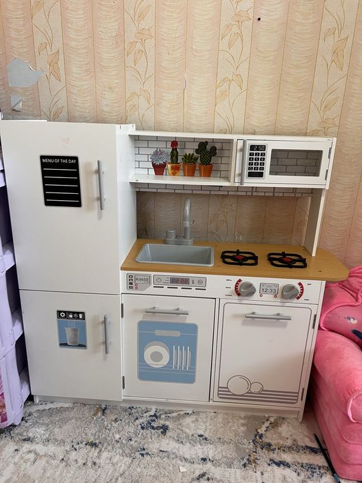 Продам детскую кухню