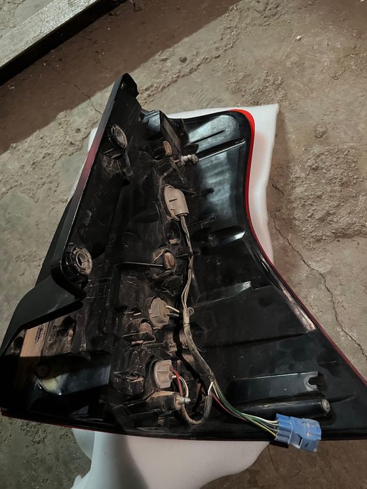 150 прадоның артқы екі оригинал фарасы