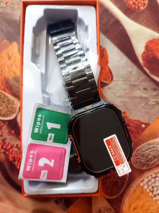 Смарт часовник + ПОДАРЪК протектор и безплатна доставка