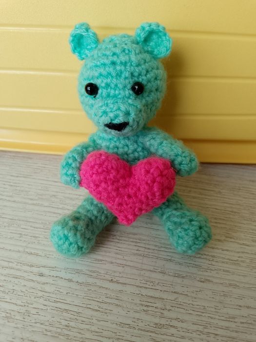 Продам игрушки,вязаные крючком