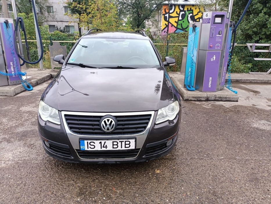 Vând masina ușor negociabil