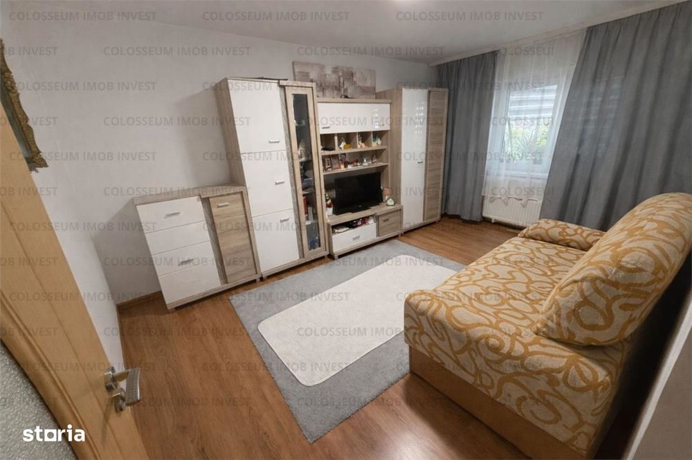 Zona Tractorul apartament 2 camere decomandat,balcon