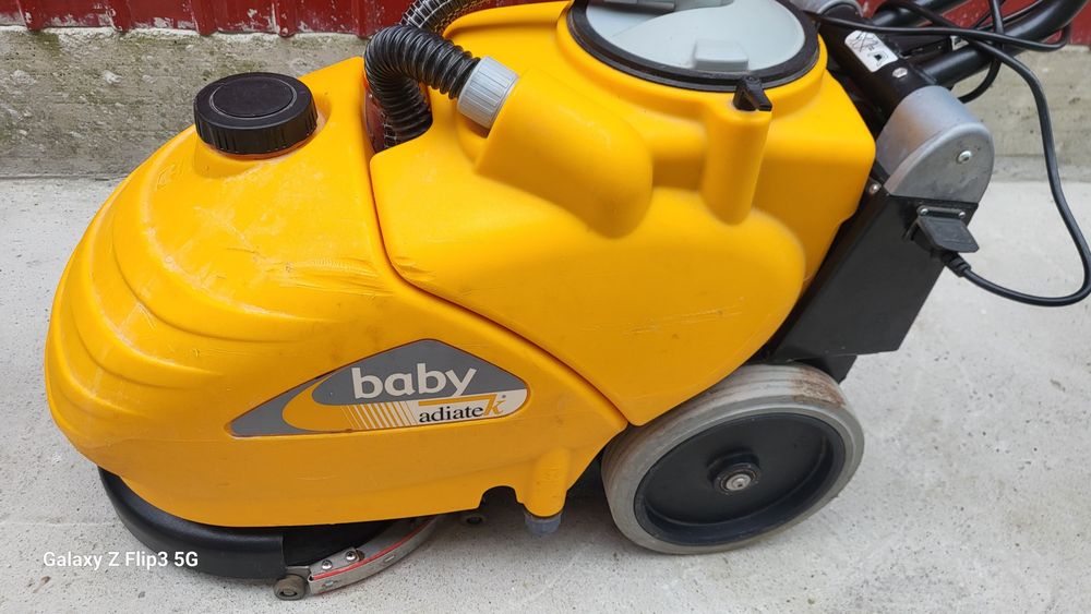 Masina de curățat Baby