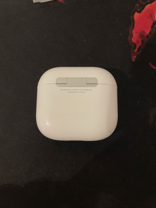 Airpods 4  autentice