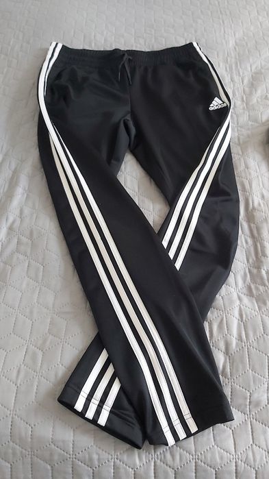 Спортен комплект адидас