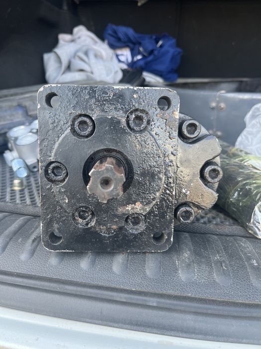 Продам насос КМУ xcmg