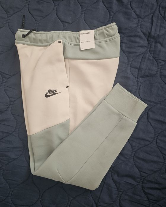 Nike Tech Fleece детско долнище