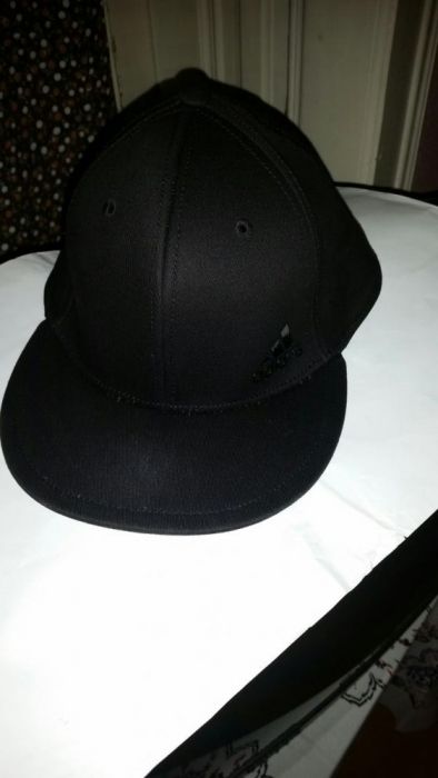 Sapa Flat originala Addidas