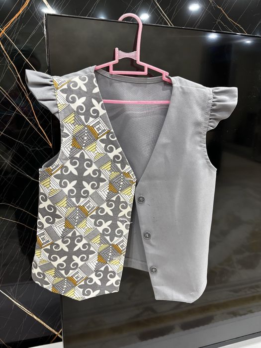 Жакет для девочки на 7-8 лет