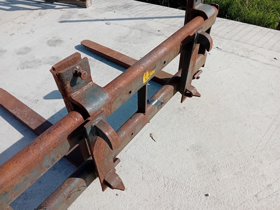 Furci cu cadru pentru incarcator vola tractor