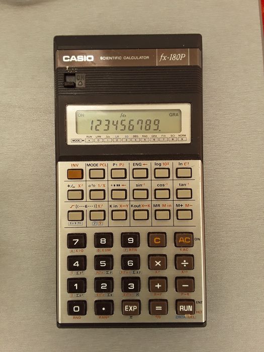 Calculator științific Casio Texas Instruments