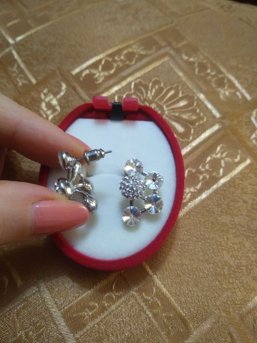 Комплект бижутерии под серебро