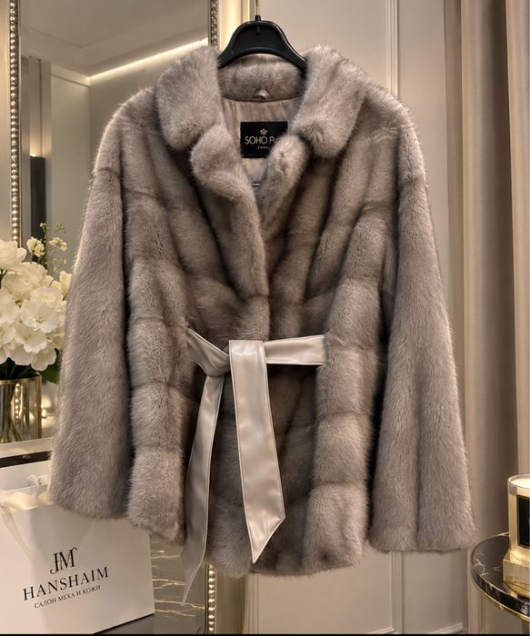 Продам красивую норковую шубу!