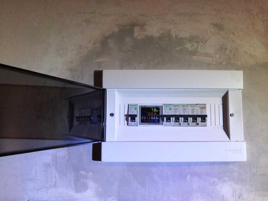 Електроинсталации, водопровод, сглобяване мебели, санитария