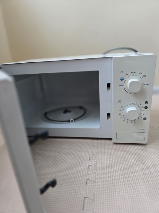 Продам микроволновку Самсунг