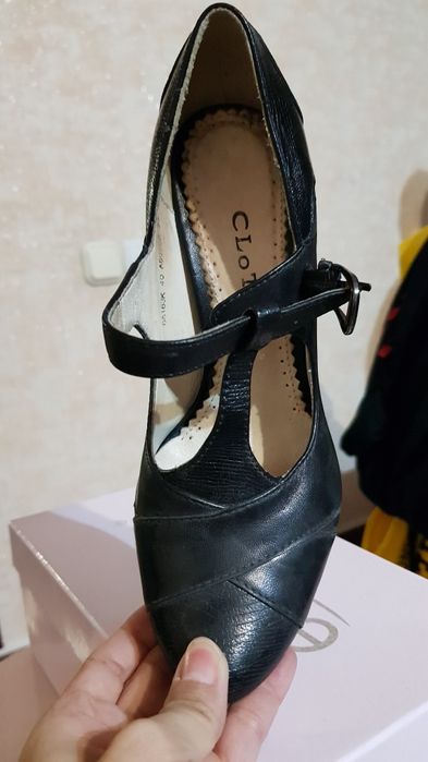 Продам туфли женские