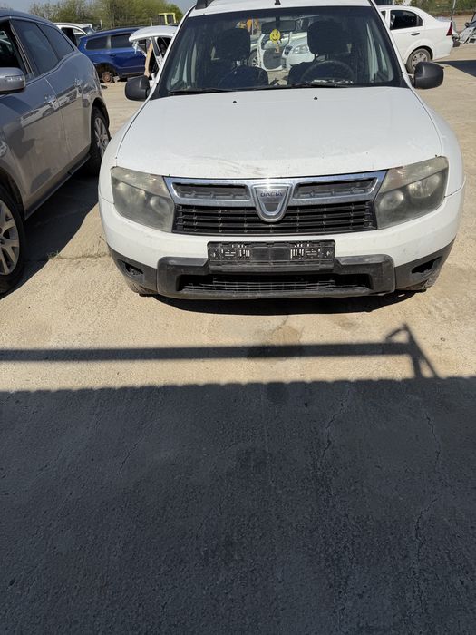 Cutie viteza Dacia Duster 1.5 DCi 4x4 oferim factura plus garantie !