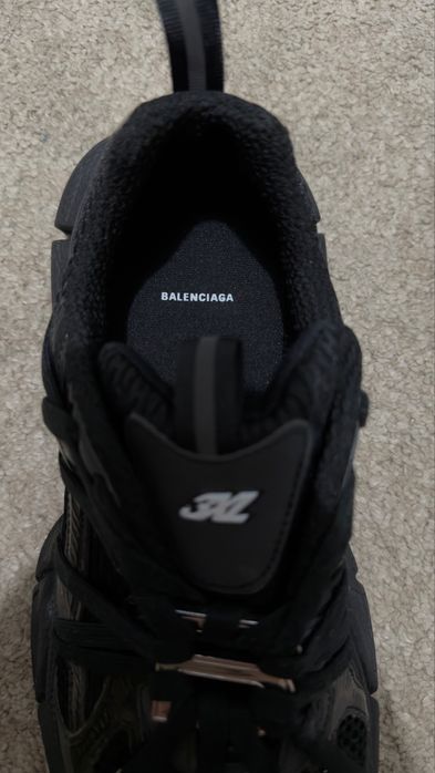 Balenciaga 3 XL noi