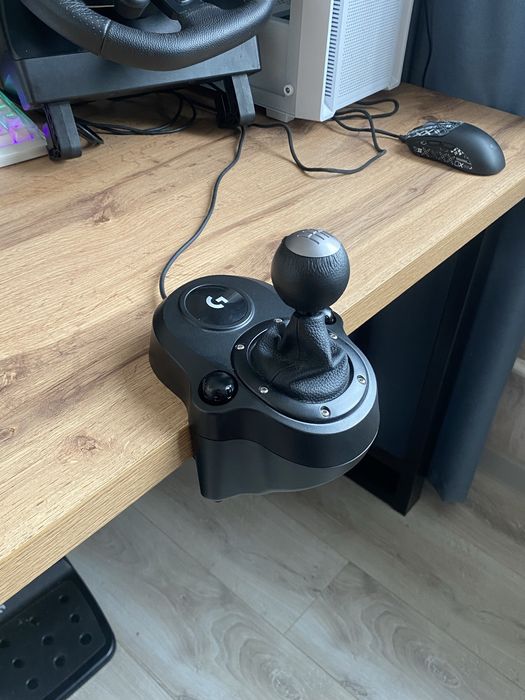 Руль Logitech G29