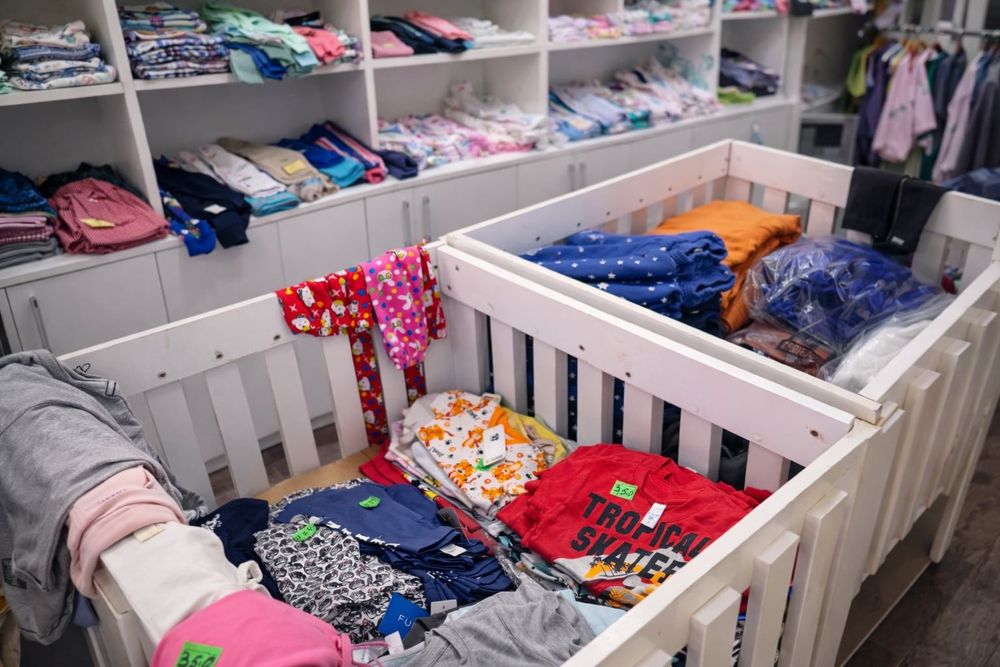 Корзины для вещей — удобное и стильное решение для аккуратной выкладки