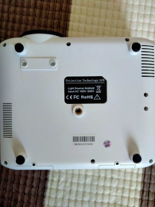 продам новый проектор