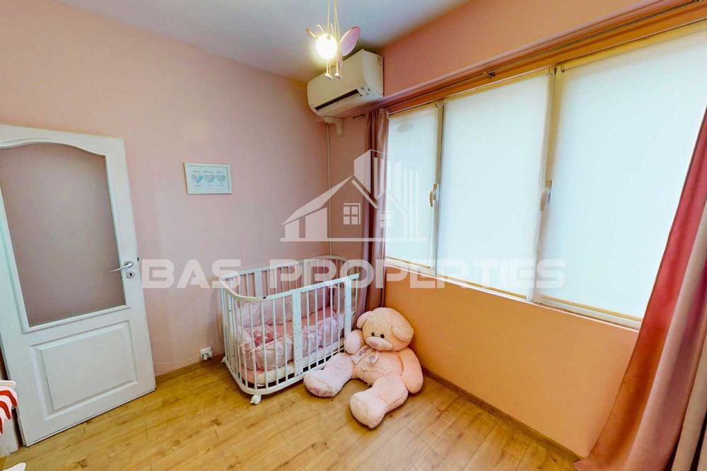 Продава се Тристаен апартамент в София, Надежда 3 - 66 кв.м за 1585 €/кв.м - Снимка #2