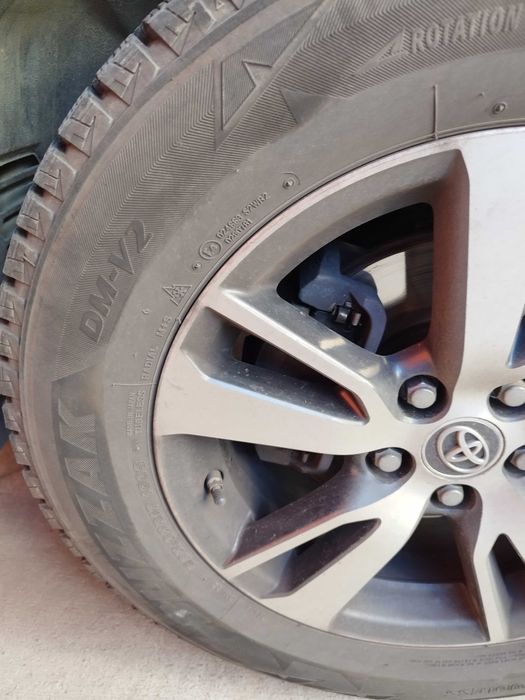 Зимни Гуми Bridgestone blizzak dm-v2 225/65/R17