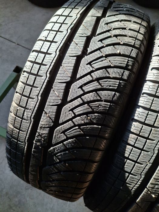 2 Anvelope  de iarnă 225 45 r18 Michelin