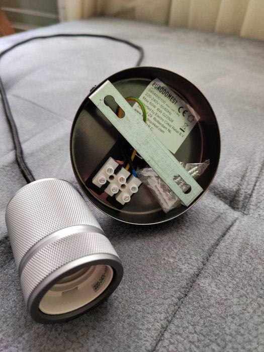 дълъг полилей с лед крушка НОВО