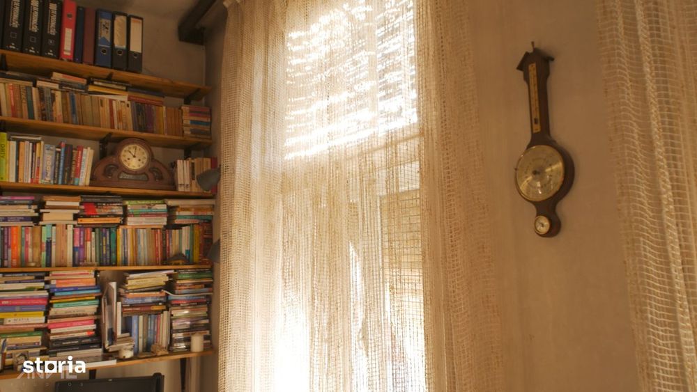 Farmec interbelic cu detalii originale de epocă - apartament 3 camere