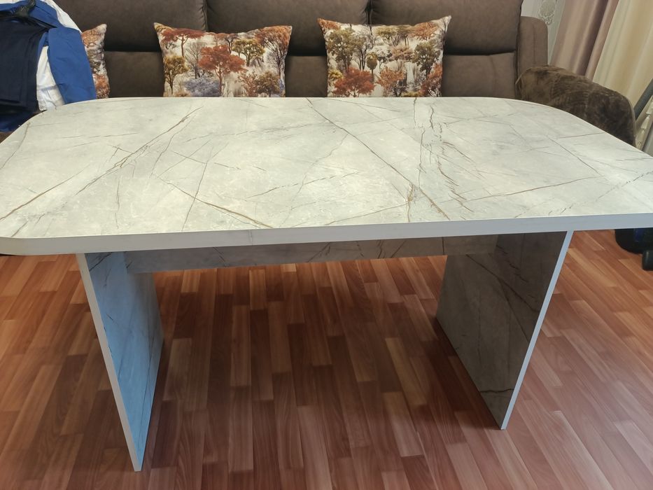 Продам Стол кухонный