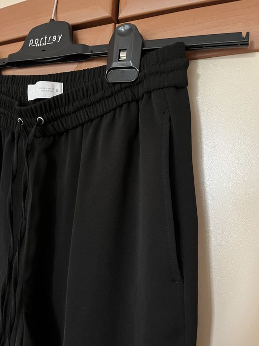 Нов сеободен панталон Zara