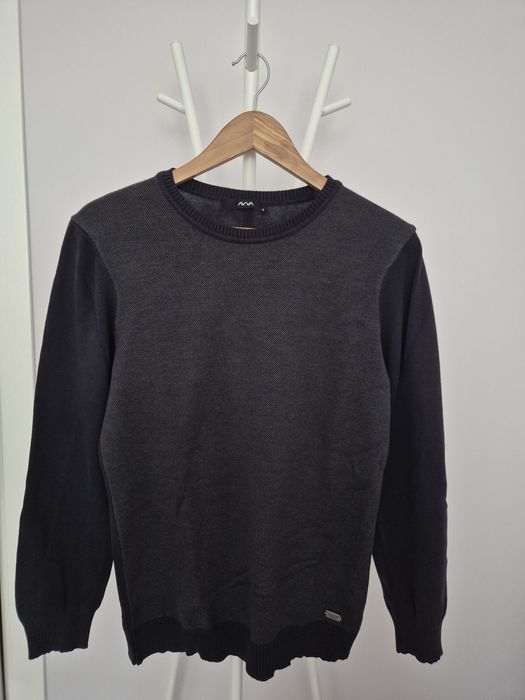 Мъжки пуловери, ризи и якета с и м размер