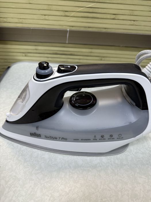 Парна ютия Braun TexStyle 7 Pro