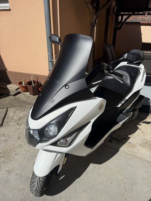 Scuter Daelim SV250R