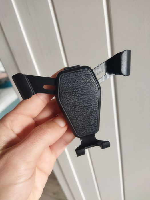 Поставка за телефон за автомобил