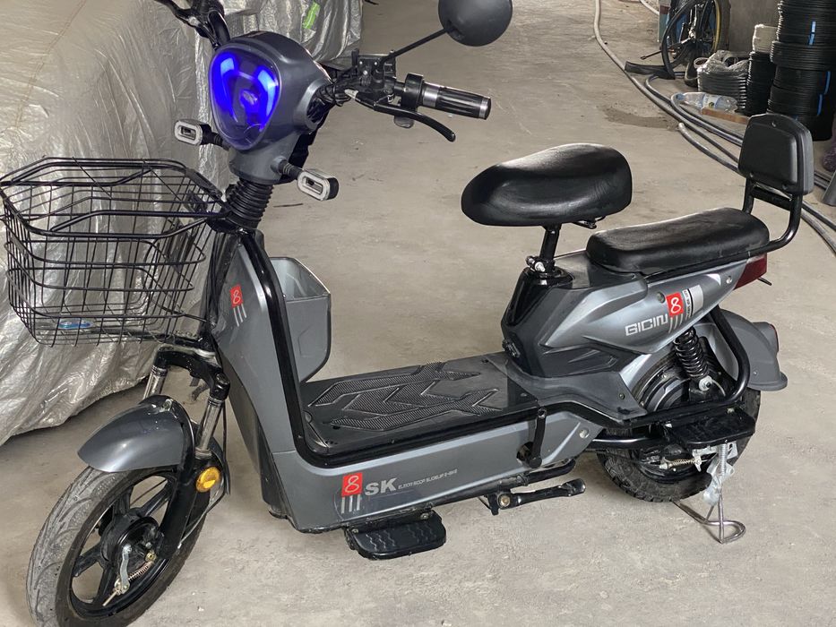 Электрический скутер Sk8